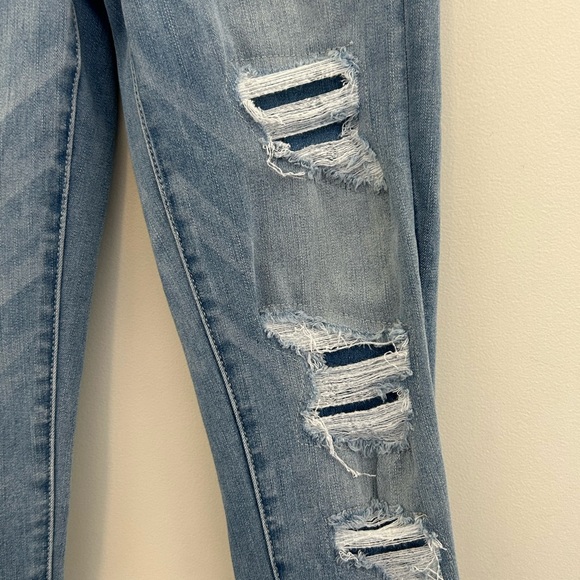 American Eagle Super Hi-Rise Jegging - Light Blue Distressed - Size:2 EUC - Picture 2 of 9
